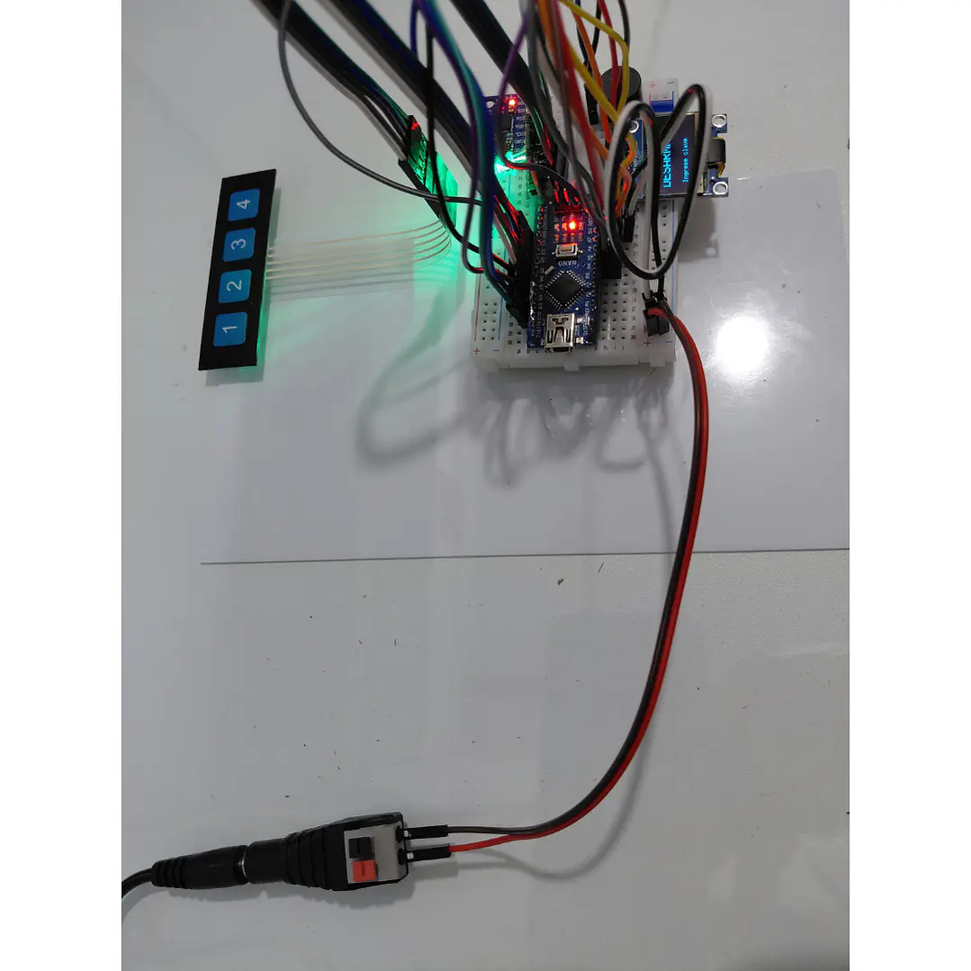 Prototipo Electrónica Ensamblado Alarma OLED Arduino 5