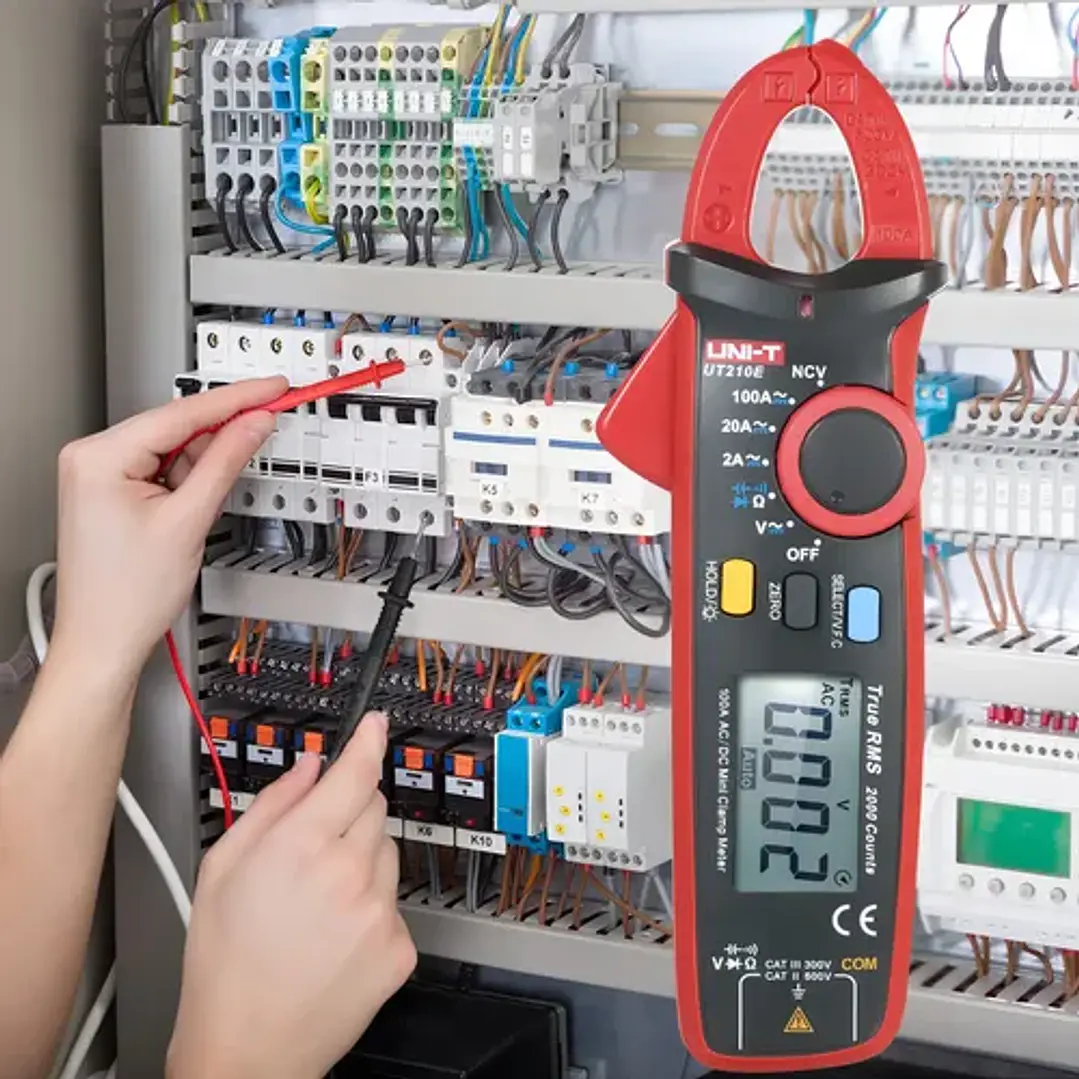 Pinza Amperimétrica Digital Uni-T UT210E 100A AC/DC True RMS Auto-Rango 8