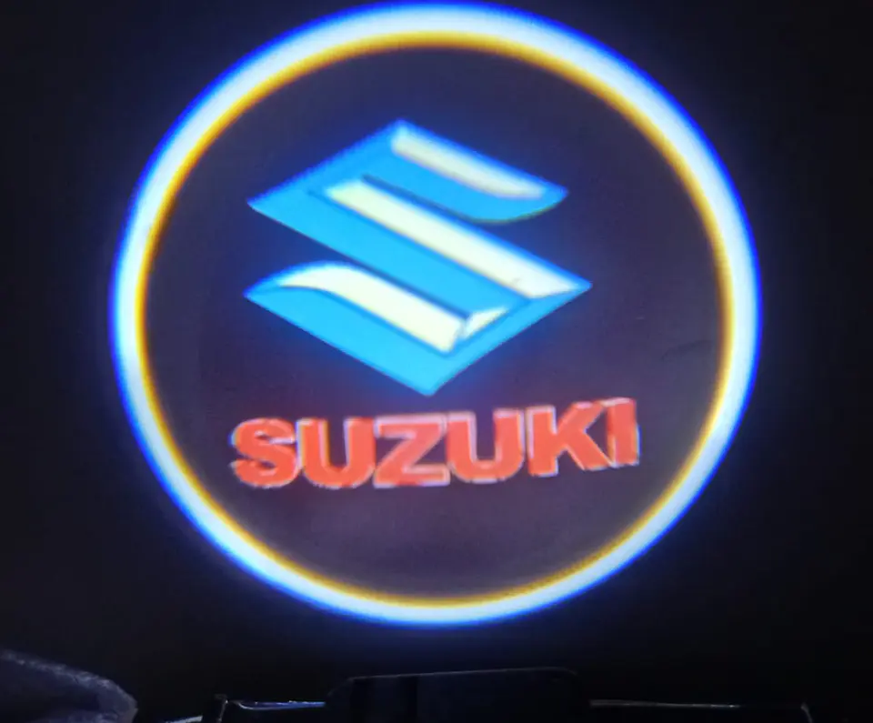 X2 luces LED cortesía puertas (a batería triple A) - Suzuki 4