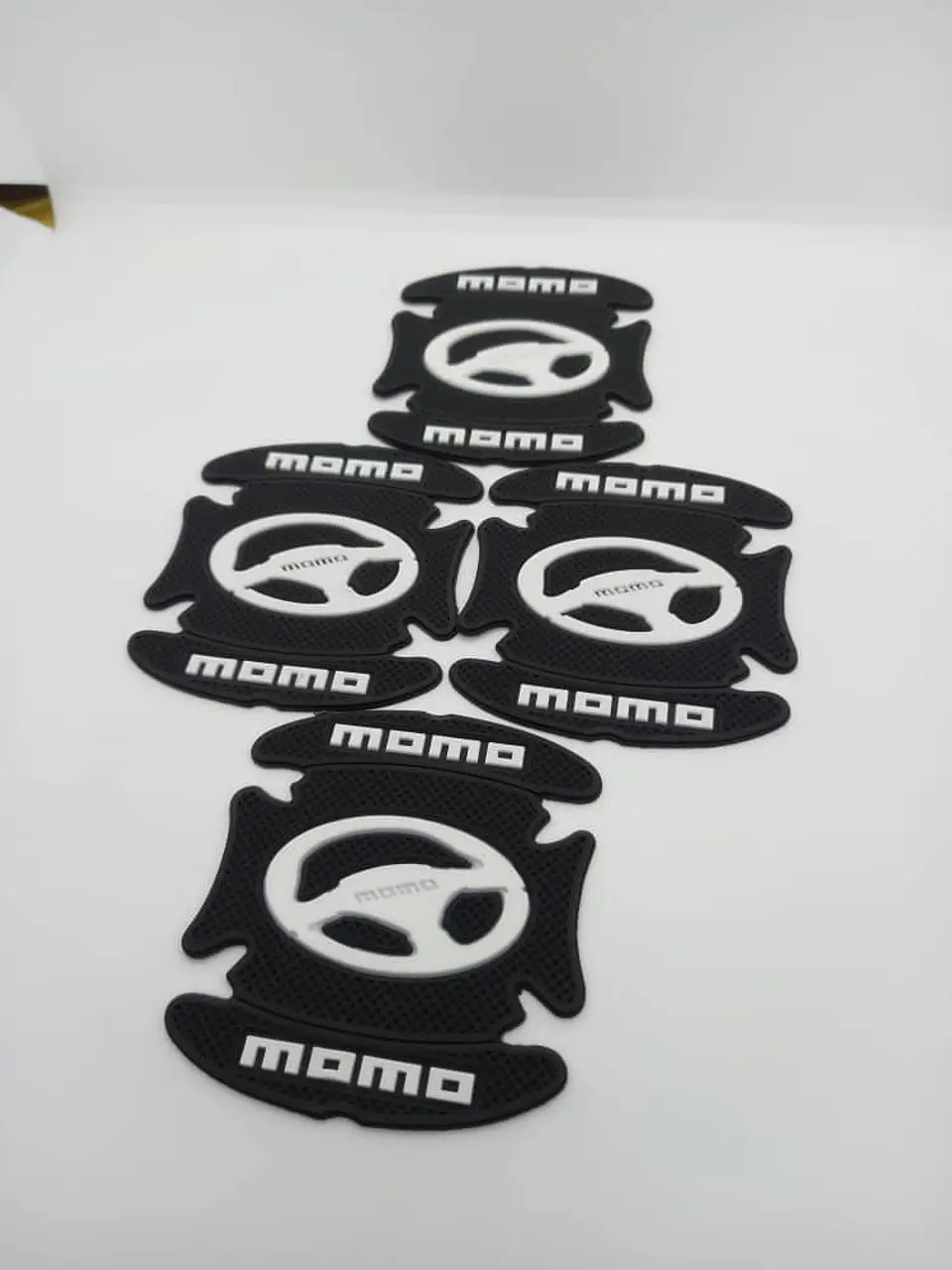 Set 4 piezas Antiarañazos para cuenco de manilla de autos MOMO 2