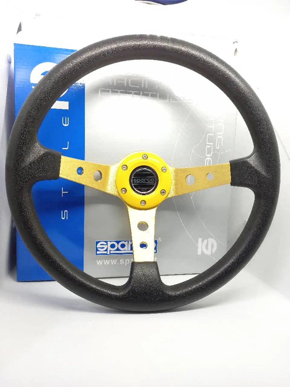 Volante deportivo universal Sparco con botón de bocina - dorado 1