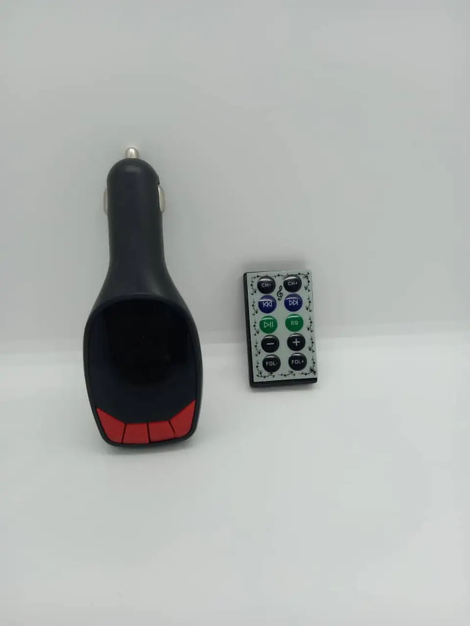 Transmisor de frecuencia FM y Mp3(usby aux) con pantalla led y 9