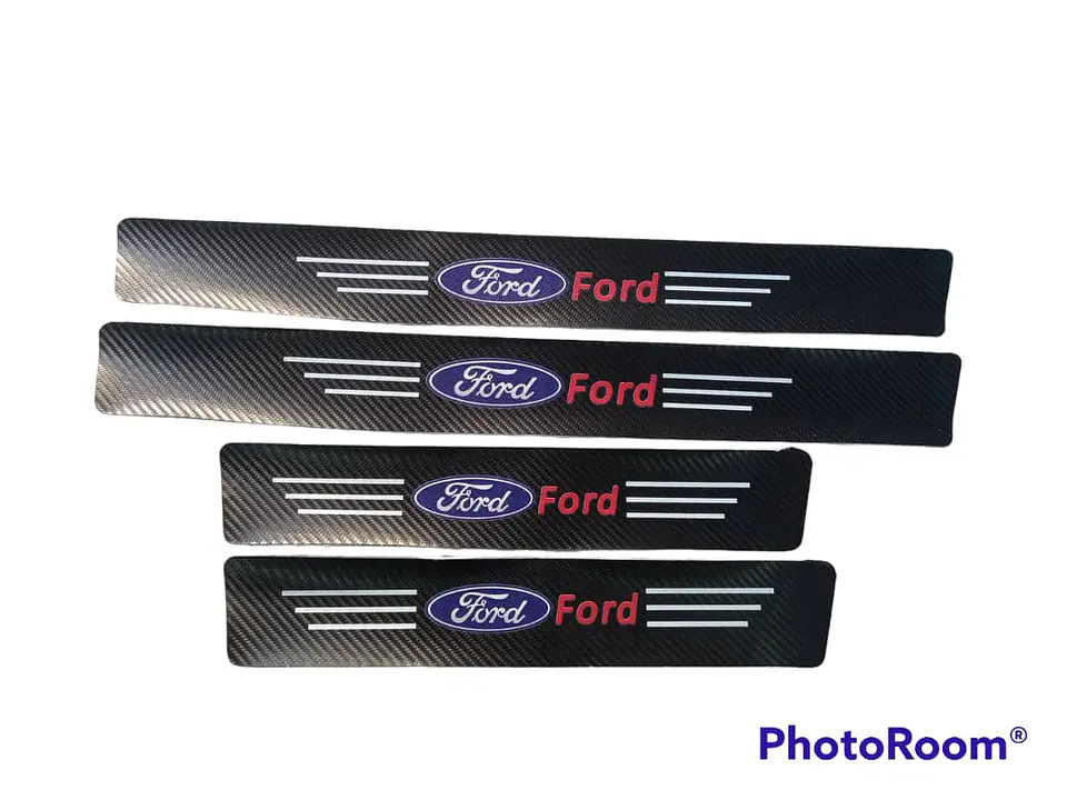 Cubre socalo/pisadera fibra carbono antiarañazos, 4pzs - FORD 3