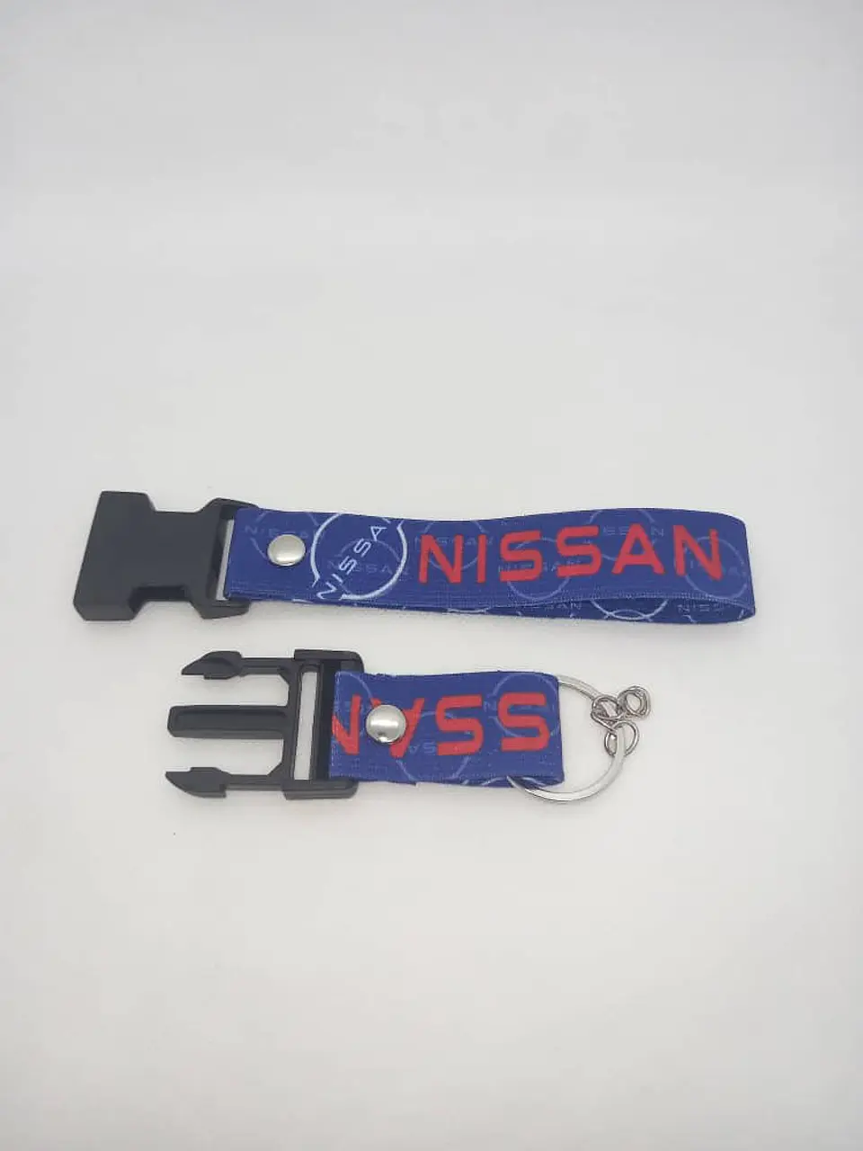 Llavero Lanyard elástico porta llaves y credencial - Nissan 2