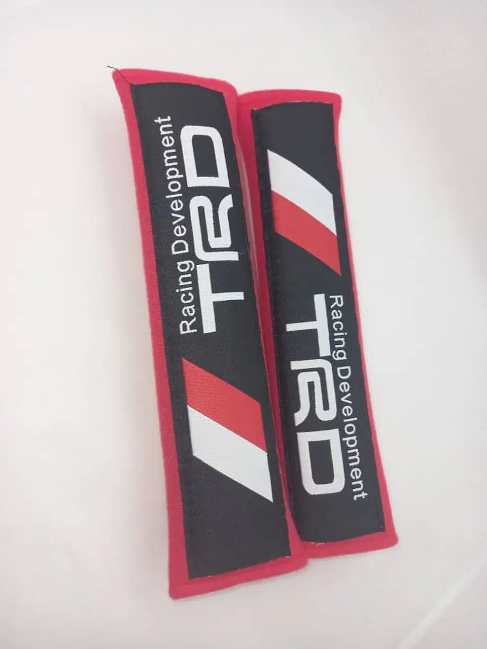 Cubre cinturón de seguridad, almohadillas bordadas TRD - Rojo 9