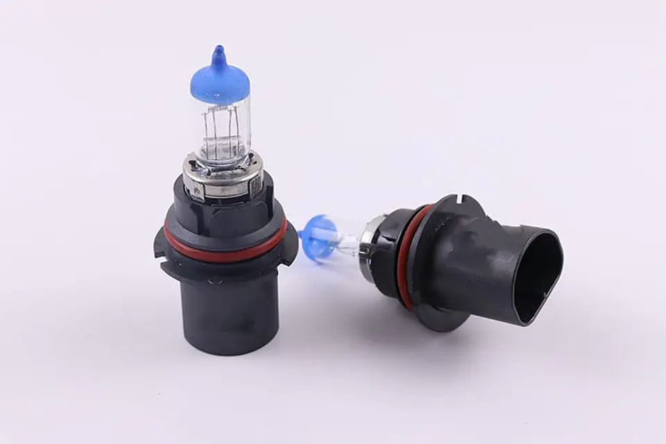 Par ampolletas halógenas 12V 65/45W 3200K modelo 9004/9007 3