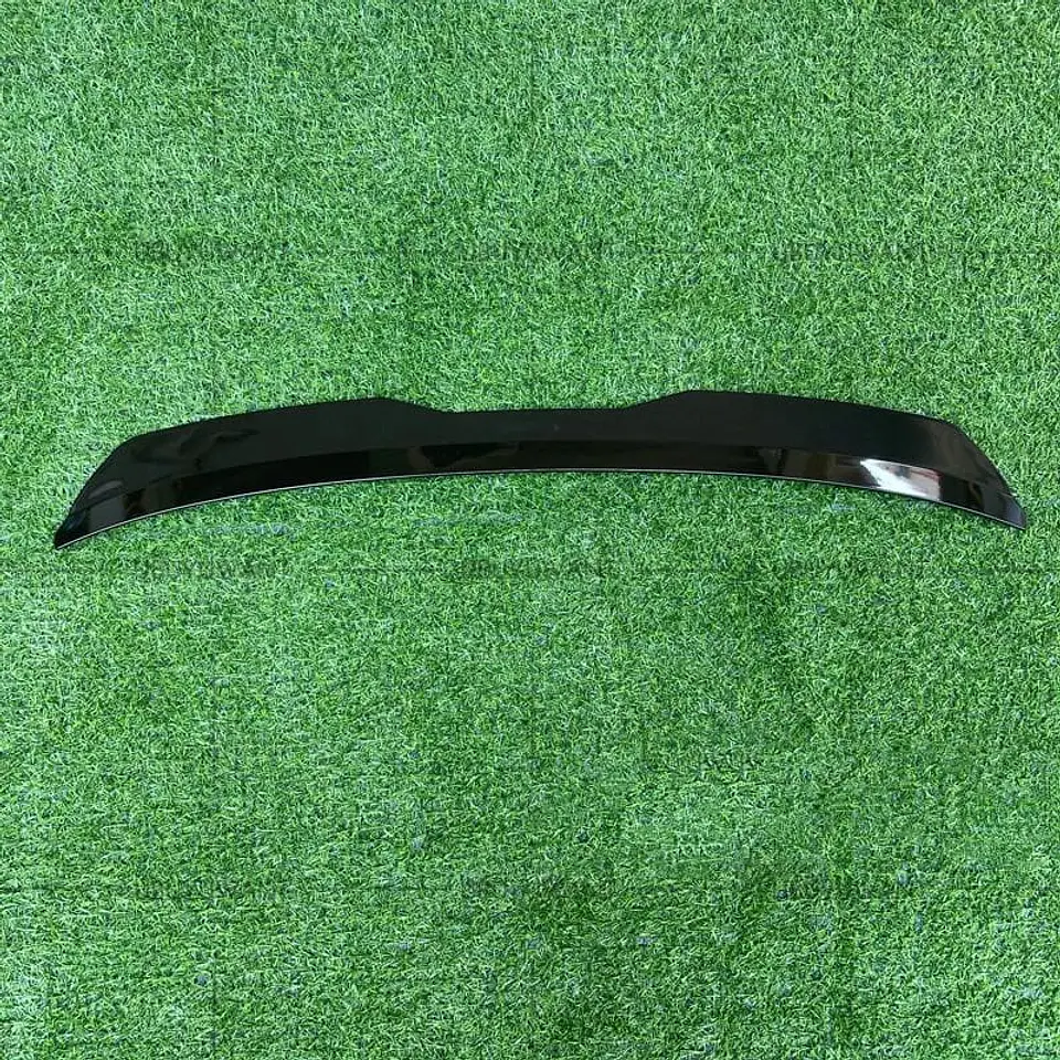 Alerón trasero plastico negro gloss 3