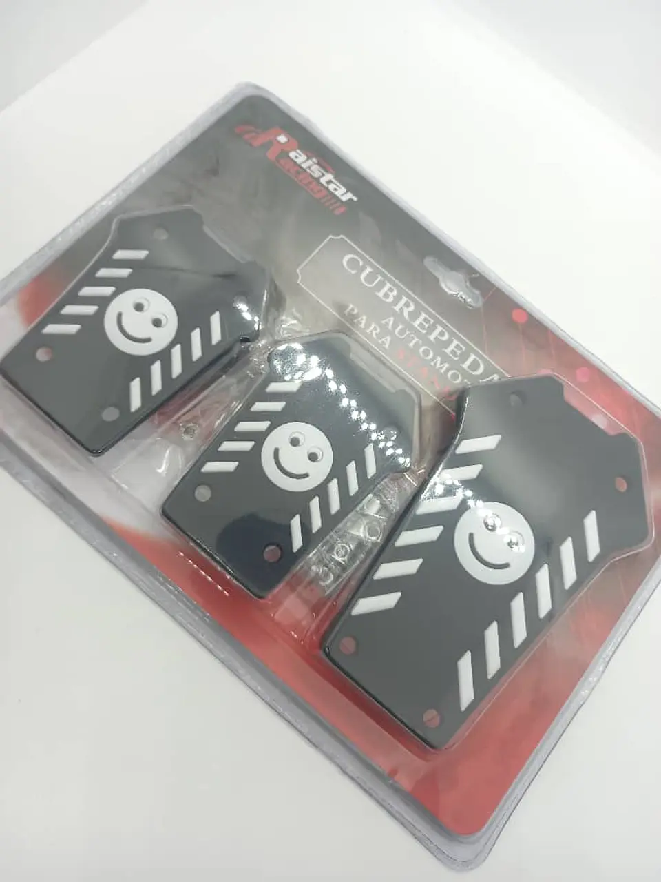 Set cubre pedales carita feliz, 3pzs - Negro/Blanco 7