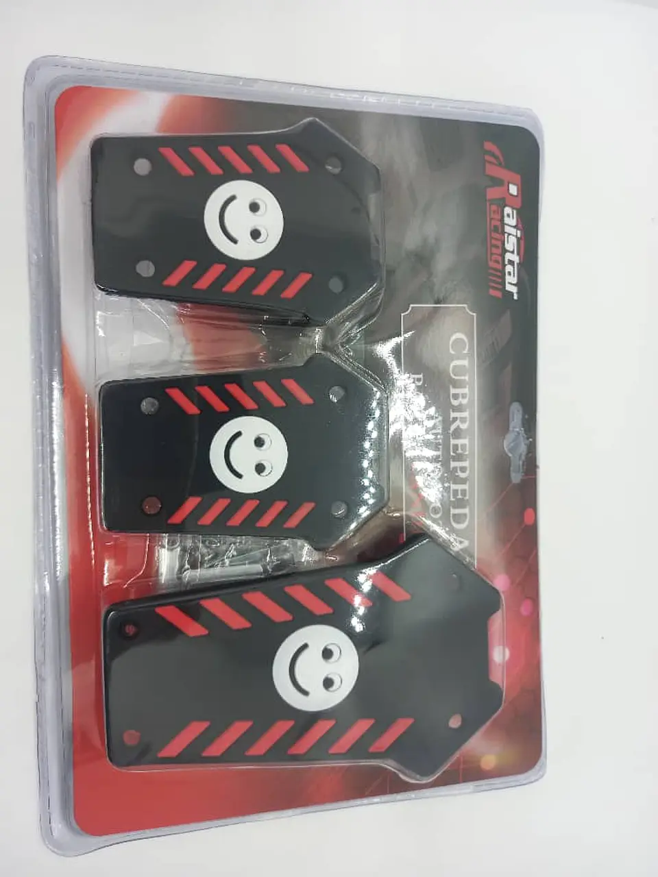 Set cubre pedales carita feliz, 3pzs - Negro/Rojo 7