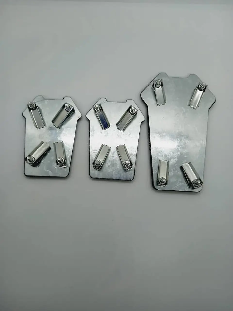 Set cubre pedales carita feliz, 3pzs - Negro/Rojo 8