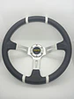 Volante deportivo universal Momo 35cm - Centro Plata, línea Blanca - Miniatura 8