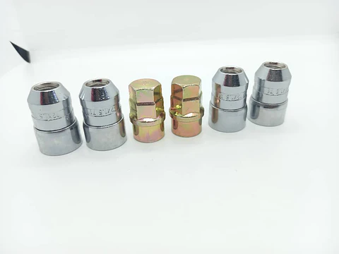 Juego 4 tuercas de seguridad con 2 llaves M12x1.5 - Plata