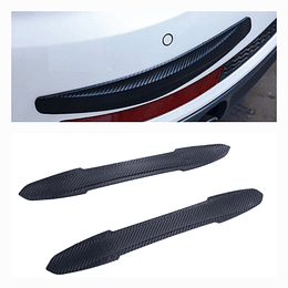 Par de topes antigolpes de goma para Bumper parachoques de autos camionetas o suv  universal autoadhesivos diseño carbono punta de flecha medida  43 x 4.2x 1 cm