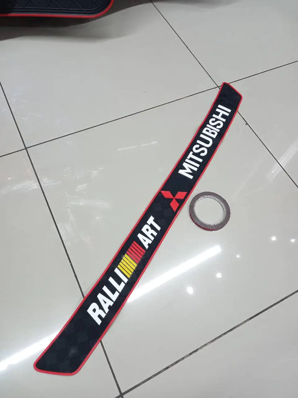Protector puerta trasera 90x7.4cm - Ralli Art Mitsubishi 3