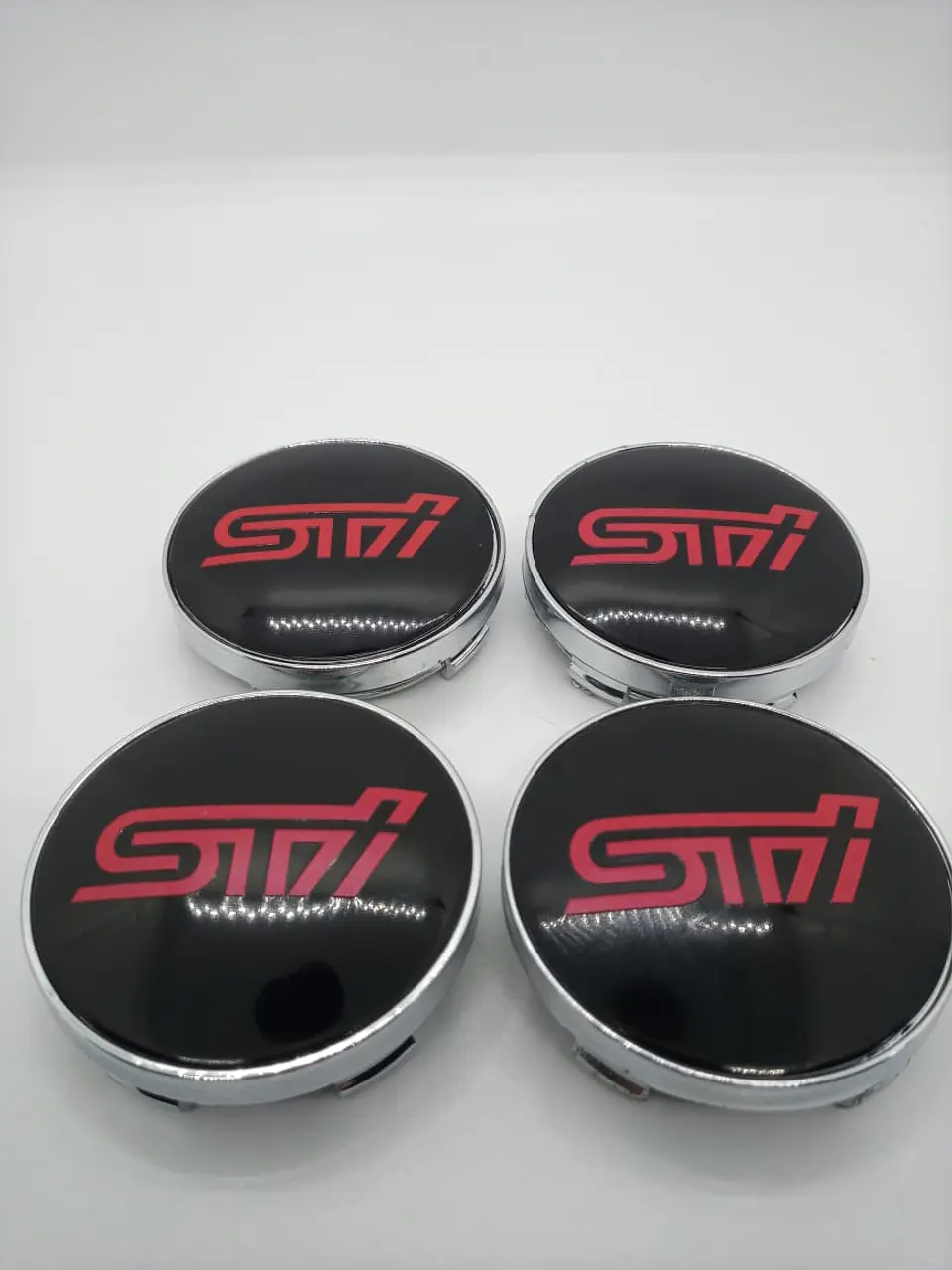 Set X4 Tapa centro de Llantas de autos universal STI NEGRO CON ROJO 4