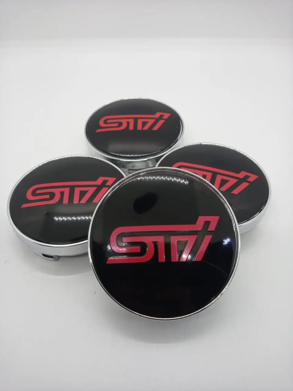 Set X4 Tapa centro de Llantas de autos universal STI NEGRO CON ROJO 7
