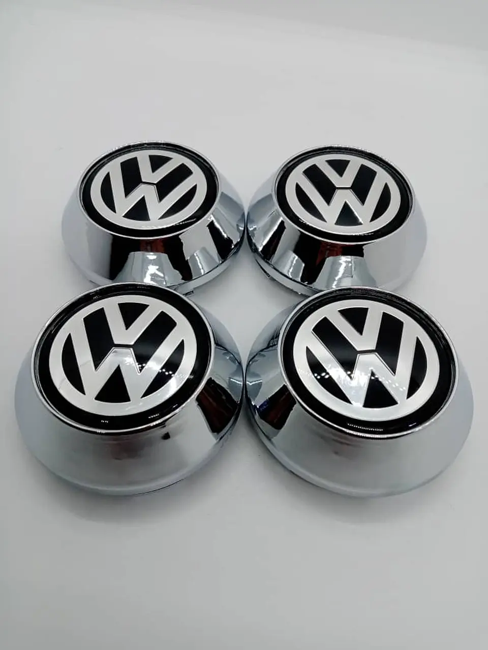 X4 Tapa centro de llantas de auto tunning conica marca Volkswagen 3