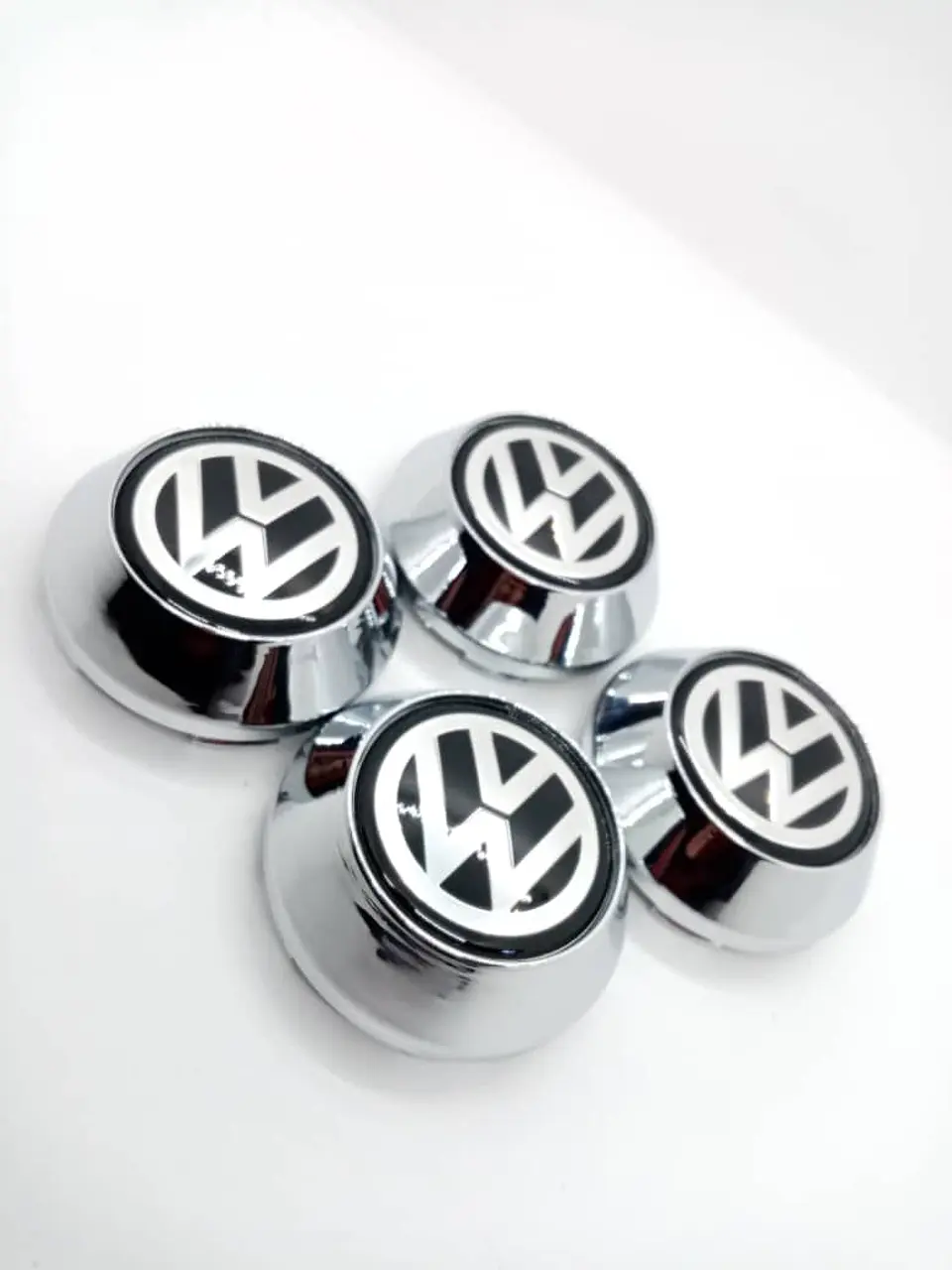 X4 Tapa centro de llantas de auto tunning conica marca Volkswagen 4