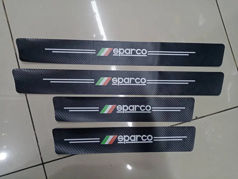 Cubre socalo/pisadera fibra carbono antiarañazos, 4pzs - Sparco 3