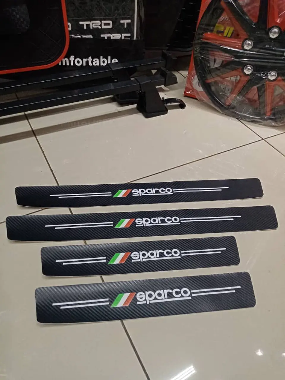 Cubre socalo/pisadera fibra carbono antiarañazos, 4pzs - Sparco 5