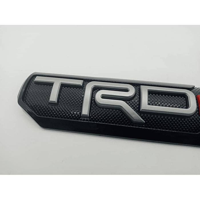 Emblema insignia 3D TRD PRO etiqueta pegatina para uso lateral, guarda barro, parrilla y maletero color negro letra gris y rojo 5