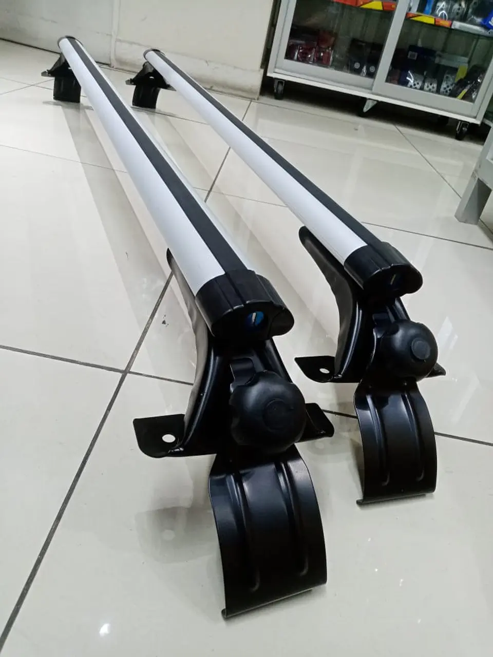 Barras Portaequipaje de aluminio para autos suv y Jeep 6