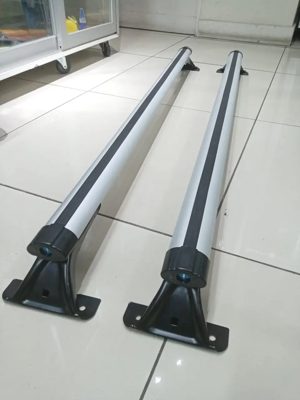 Barras Portaequipaje de aluminio para autos suv y Jeep 11