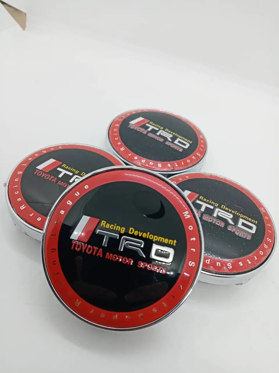 X4 Tapa centro llantas Toyota TRD 60mm 56mm - Negra Rojo 10