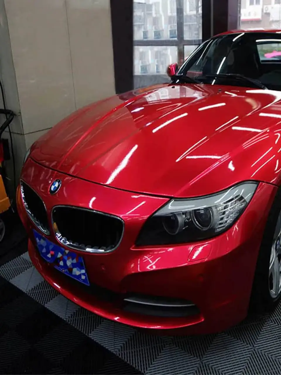 Papel vinilo adhesivo decorativo para wrapping de autos rojo candi 4