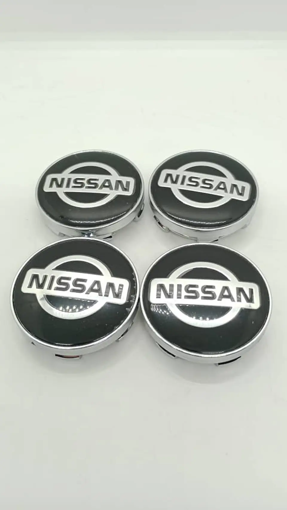 Set X4 Tapas centro de Llantas de autos universal Nissan negro 5