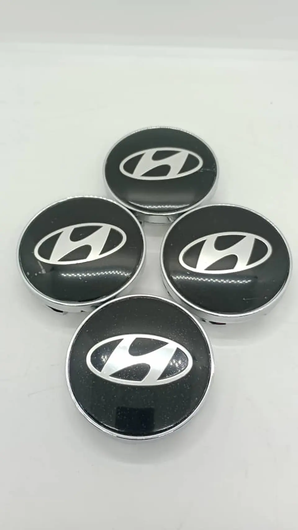 Set X4 Tapas centro de Llantas de autos universal Hyundai negro 10