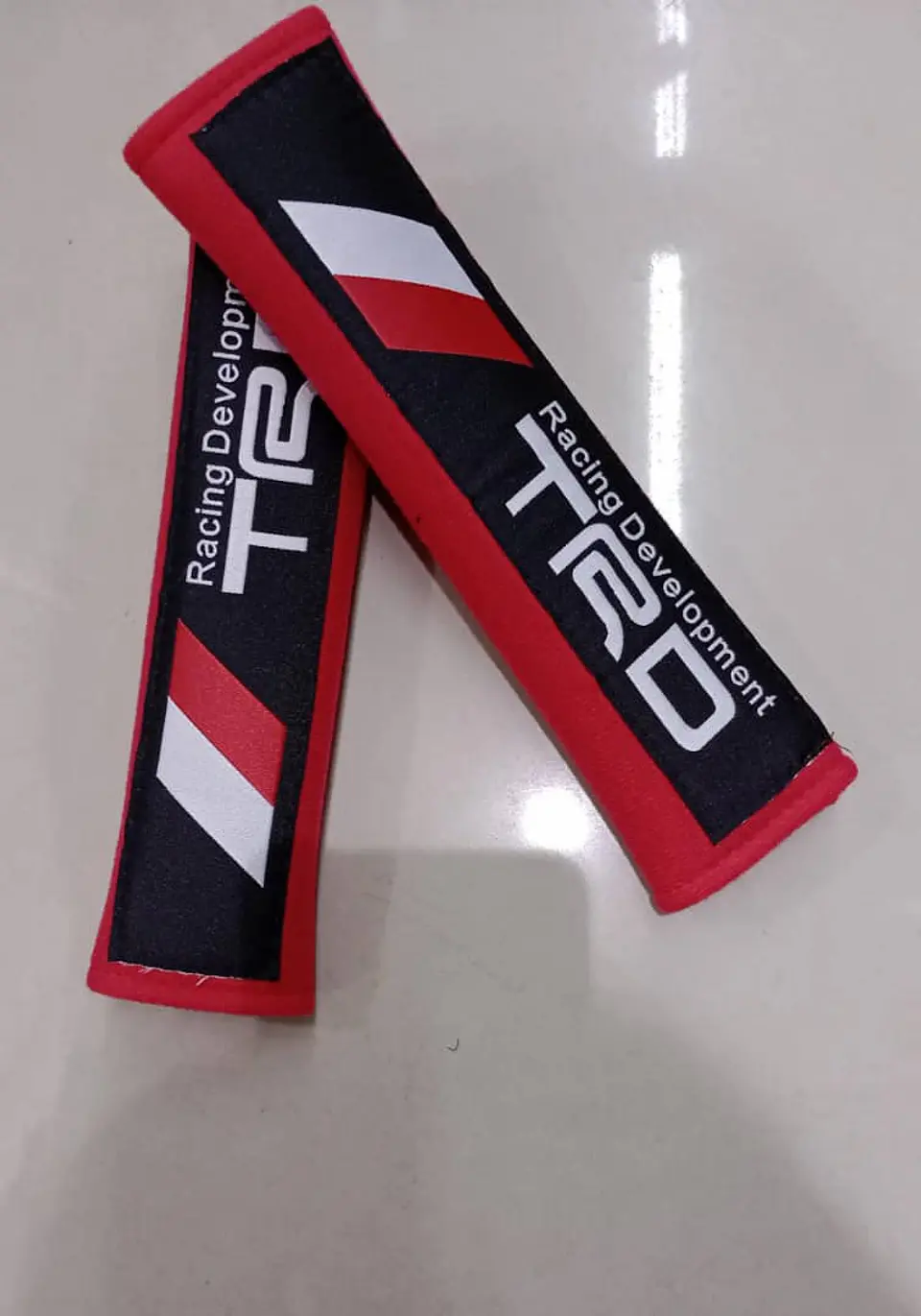 Cubre cinturón de seguridad, almohadillas bordadas TRD - Rojo 3