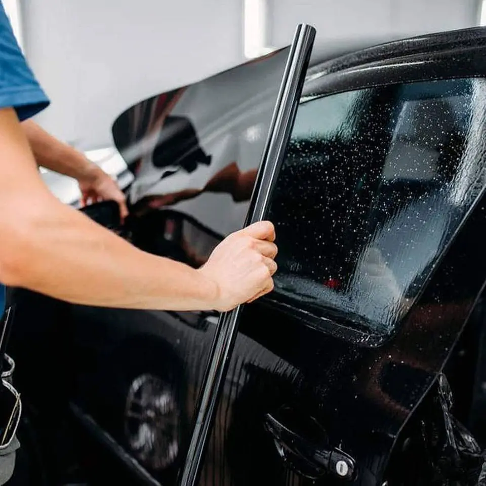 Papel polarizado para vidrios de autos oscuro 1% 5