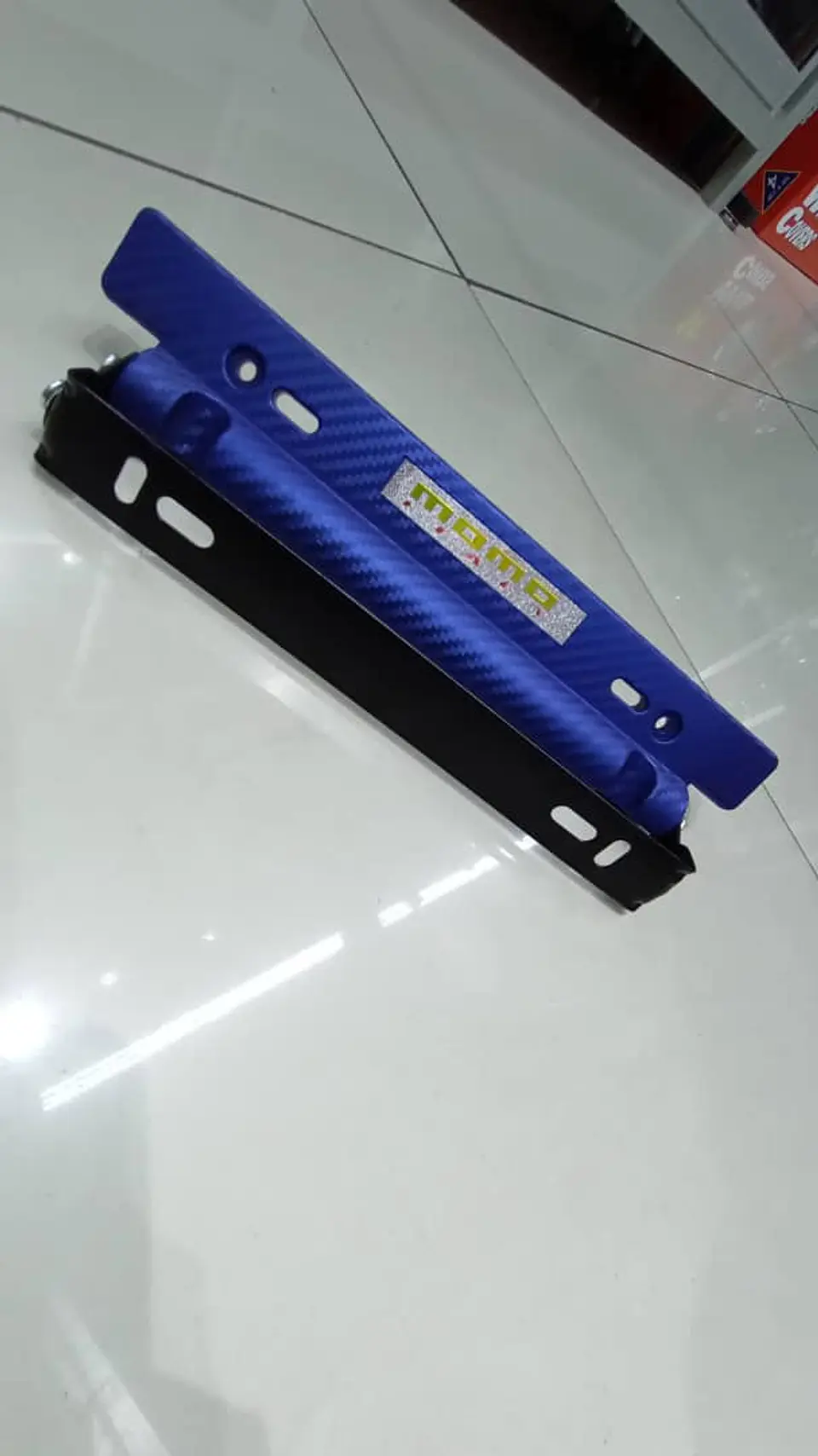 Porta placa patente de autos universal tipo fibra de carbono 10