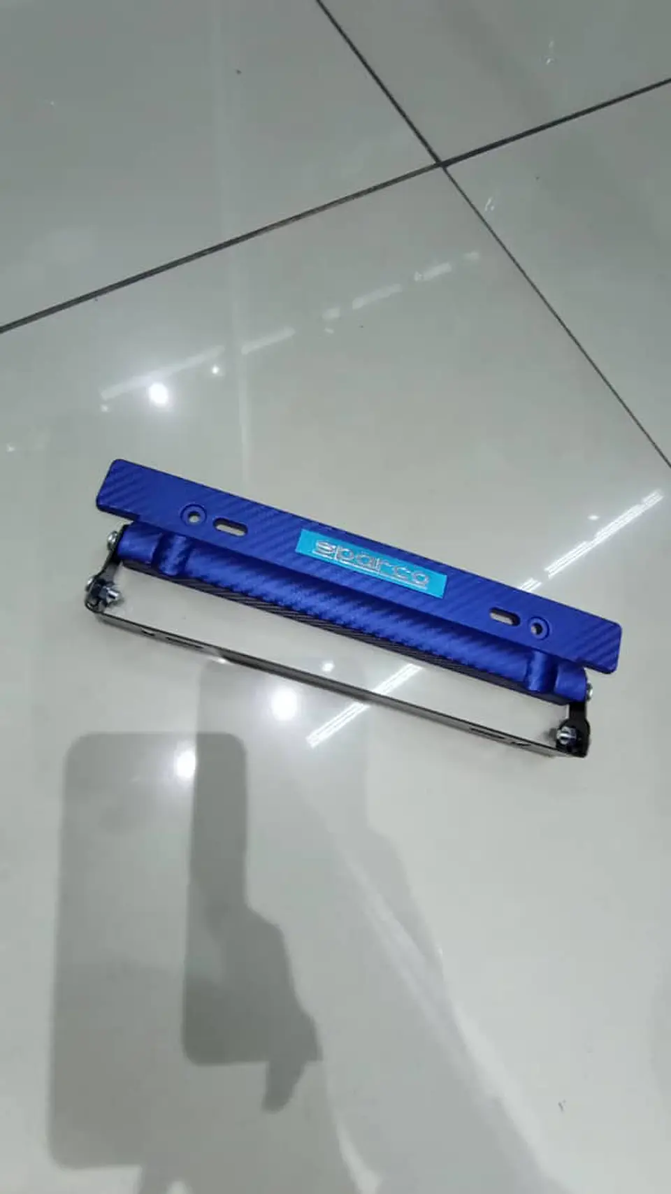 Porta placa patente fibra de carbono - azul sparco 10