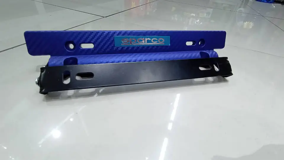 Porta placa patente fibra de carbono - azul sparco 13