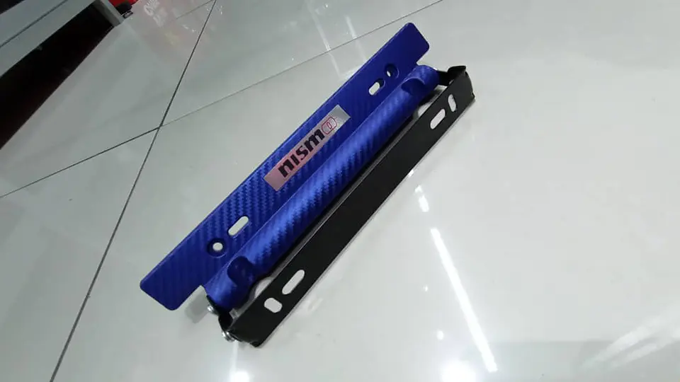 Porta placa patente fibra de carbono - azul nismo 5