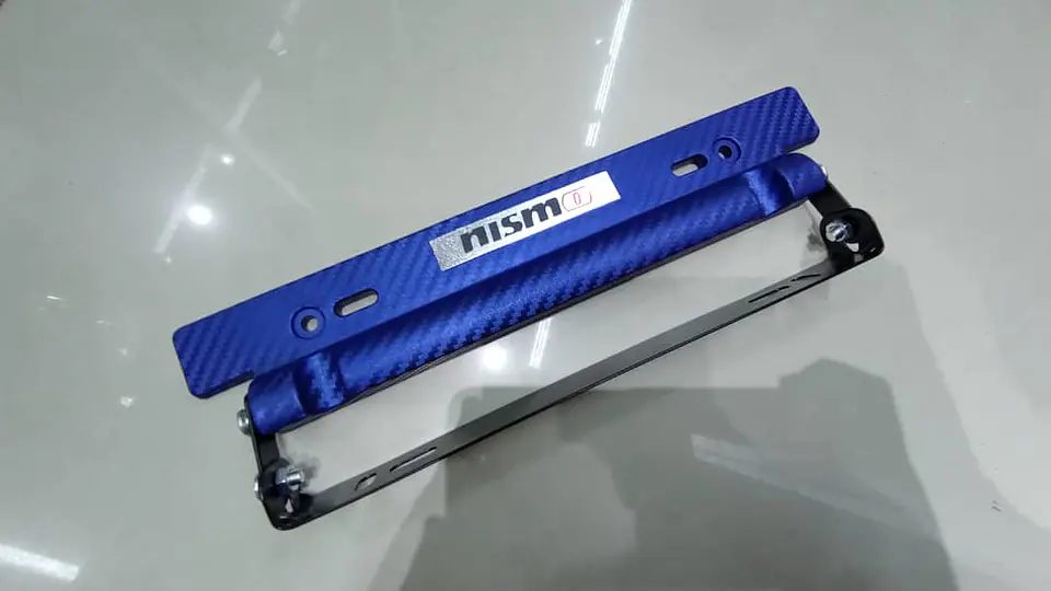 Porta placa patente fibra de carbono - azul nismo 8
