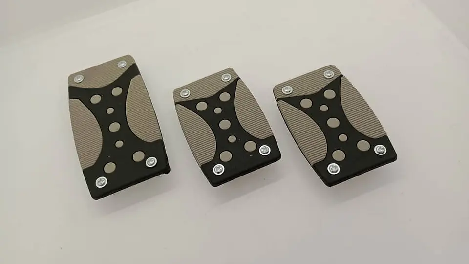 Set cubre pedales de auto, 3pzs aluminio/goma - Negro/Gris 1