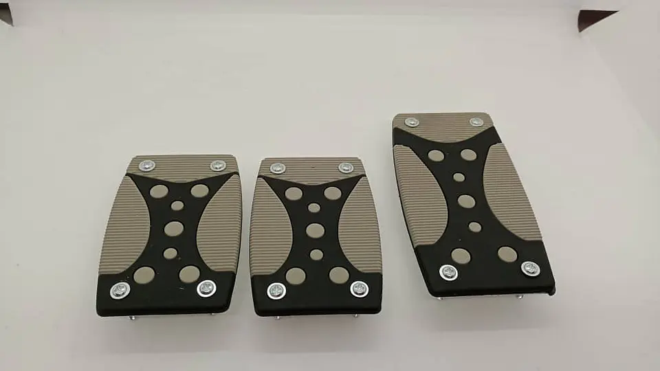 Set cubre pedales de auto, 3pzs aluminio/goma - Negro/Gris 11