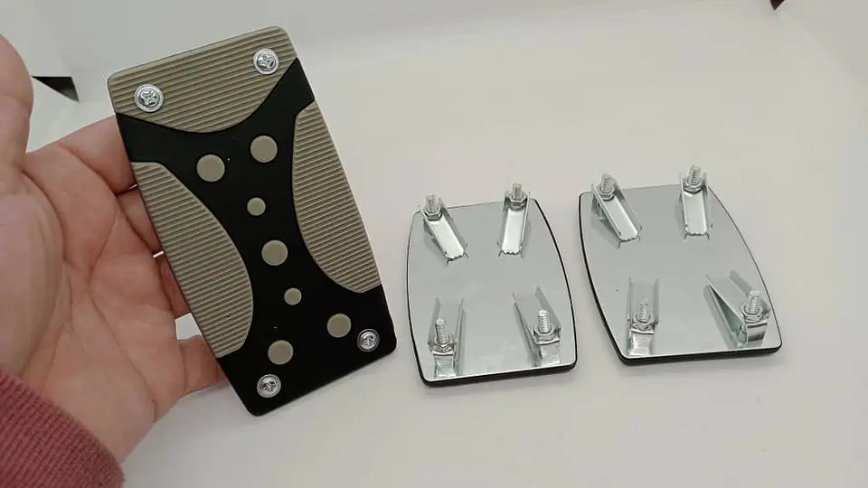 Set cubre pedales de auto, 3pzs aluminio/goma - Negro/Gris 2