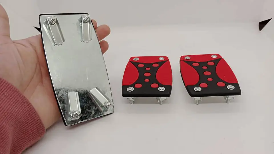 Set cubre pedales de auto, 3pzs aluminio/goma - Negro/Rojo 2