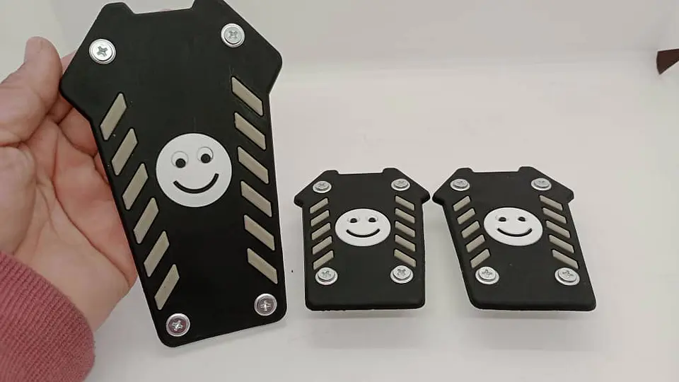 Set cubre pedales carita feliz, 3pzs - Negro/Gris 1