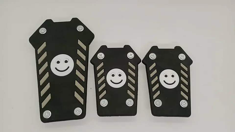 Set cubre pedales carita feliz, 3pzs - Negro/Gris 2