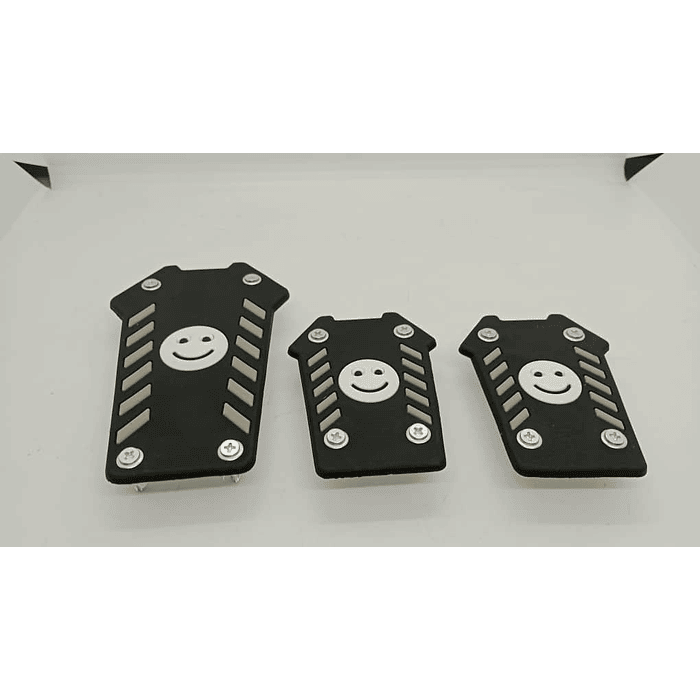 Set cubre pedales de auto diseño carita feliz 3 piezas de aluminio y goma tunning universal para autos manuales colores Negro con gris 11