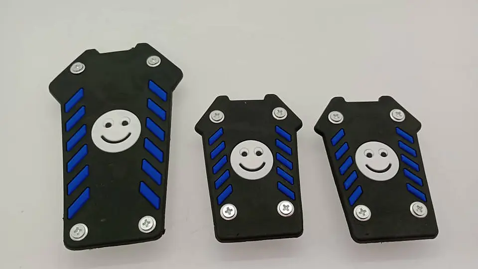 Set cubre pedales carita feliz, 3pzs - Negro/Azul 2