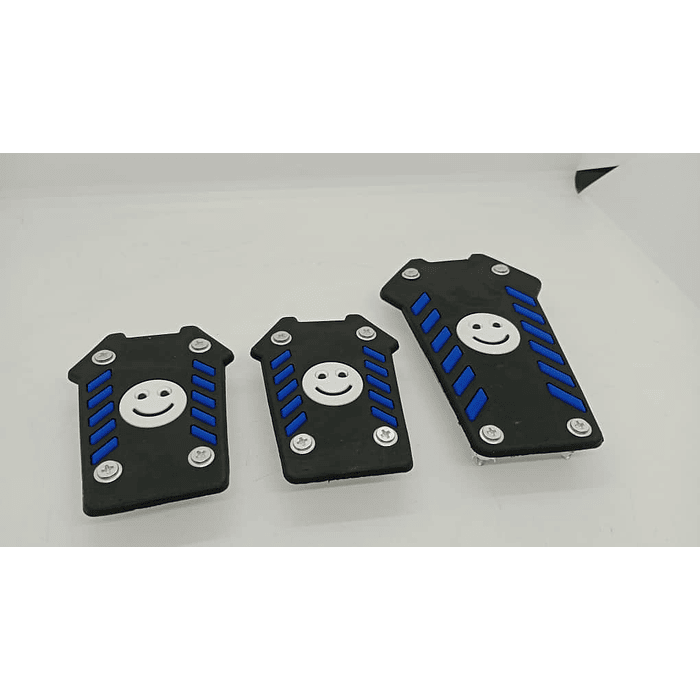 Set cubre pedales de auto diseño carita feliz 3 piezas de aluminio y goma tunning universal para autos manuales colores Negro con azul 15