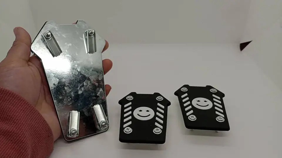 Set cubre pedales carita feliz, 3pzs - Negro/Blanco 11