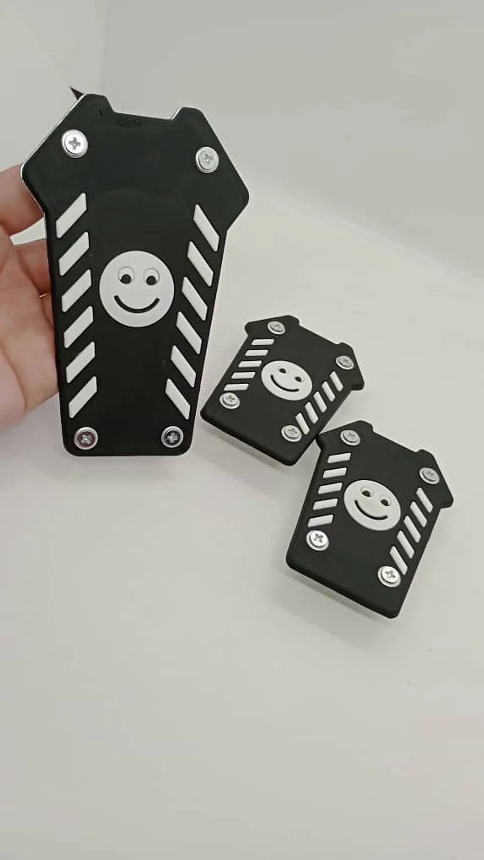 Set cubre pedales carita feliz, 3pzs - Negro/Blanco 1
