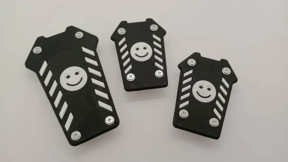 Set cubre pedales carita feliz, 3pzs - Negro/Blanco 3